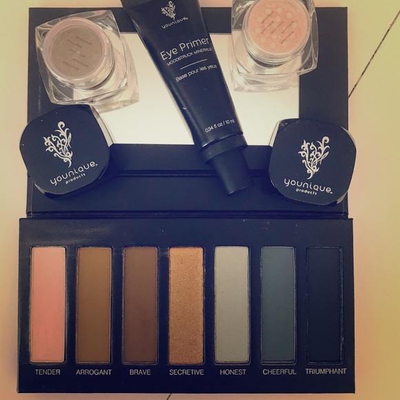 Younique Bundle